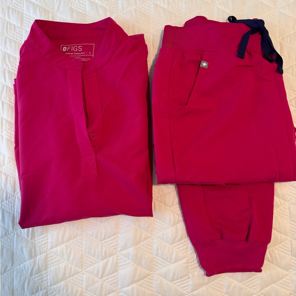 FIGS-Scrub Set Ultra Rose